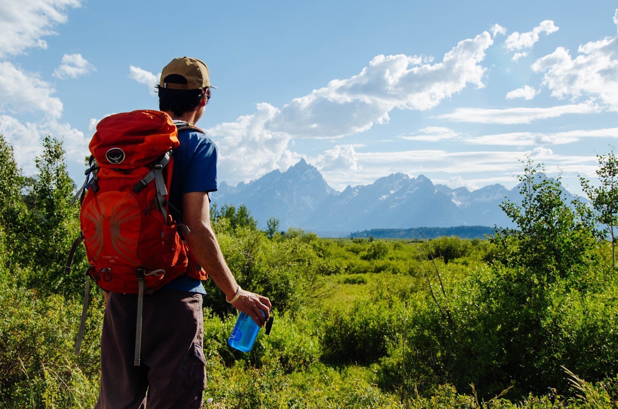 What to Wear Hiking: A Complete Guide to Pairing Shoes with Gear